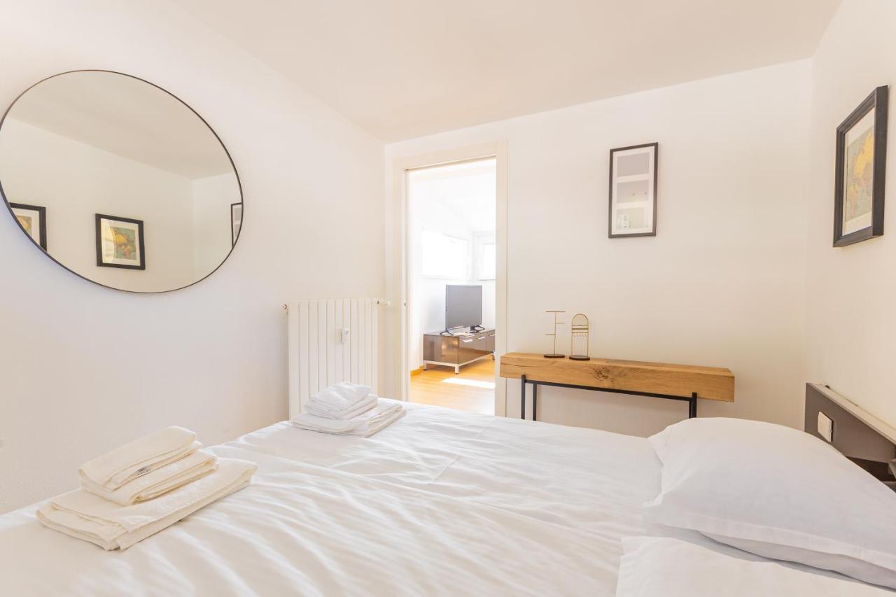 Casa Elea_ Panoramic Attic In City Center Campione dʼItalia Extérieur photo